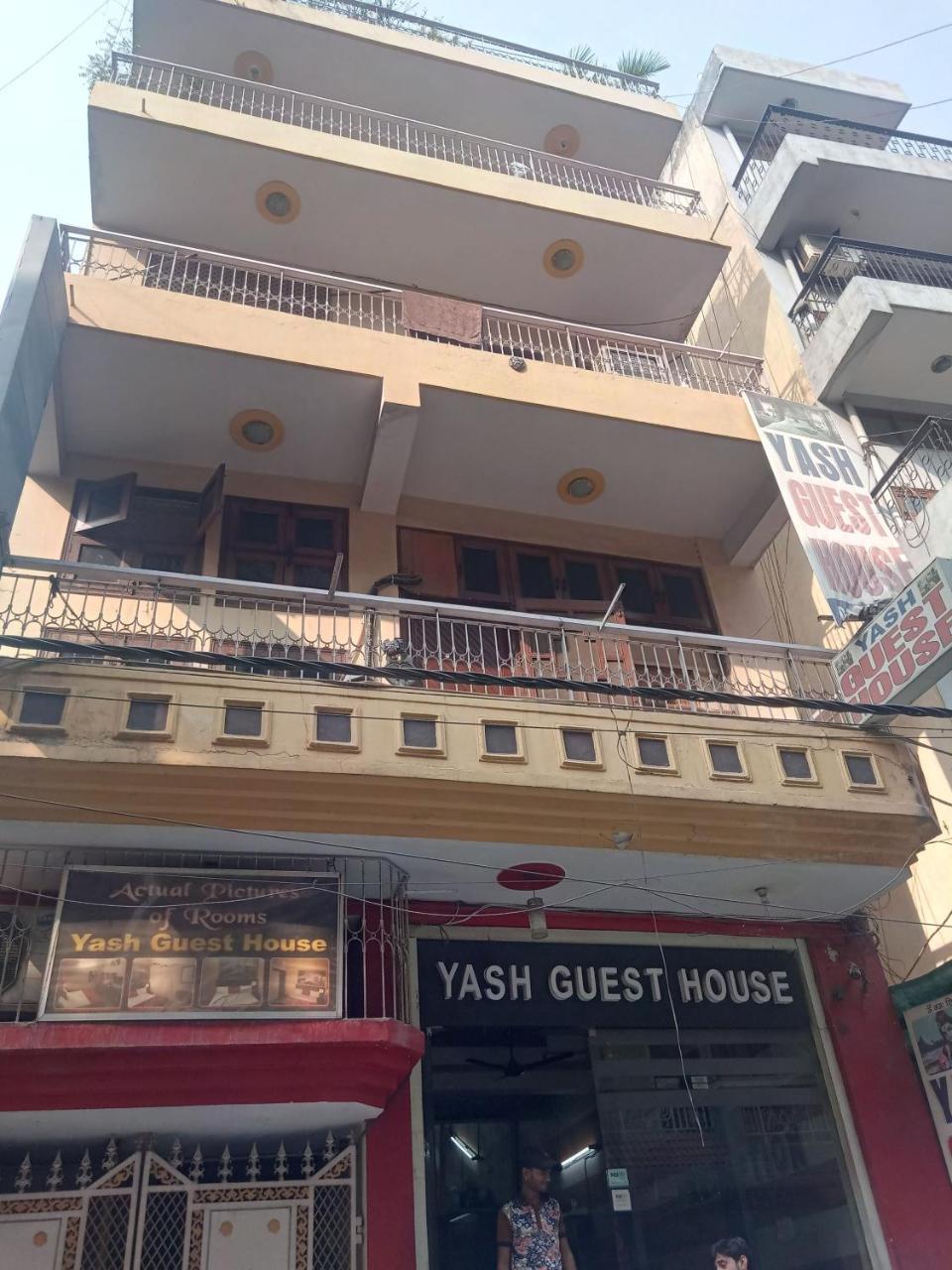 Yash Guest House 01 Minute Walk In Nizamuddin Railway Station New Delhi Exterior foto